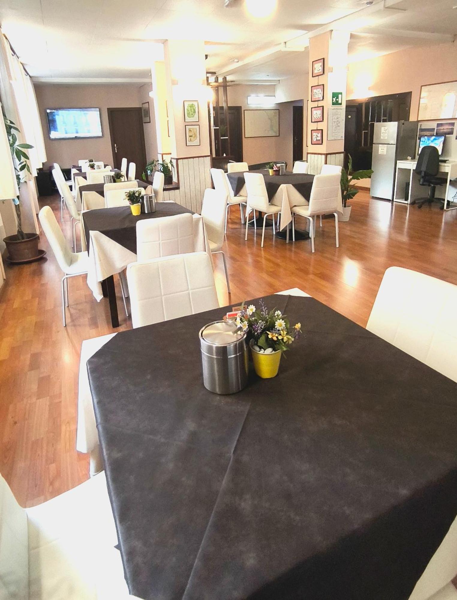 Giappone Inn Parking Hotel Λιβόρνο Εξωτερικό φωτογραφία