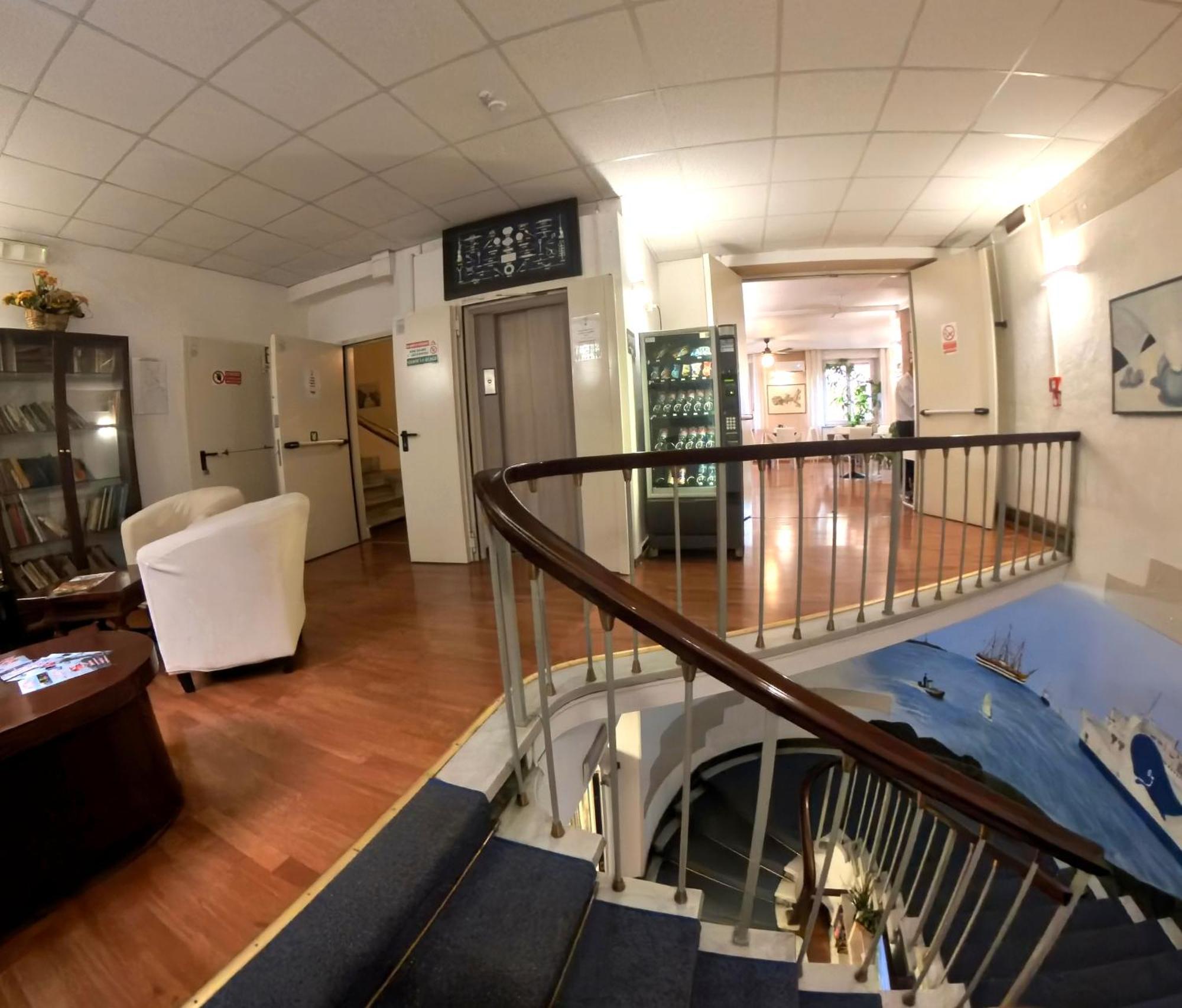 Giappone Inn Parking Hotel Λιβόρνο Εξωτερικό φωτογραφία