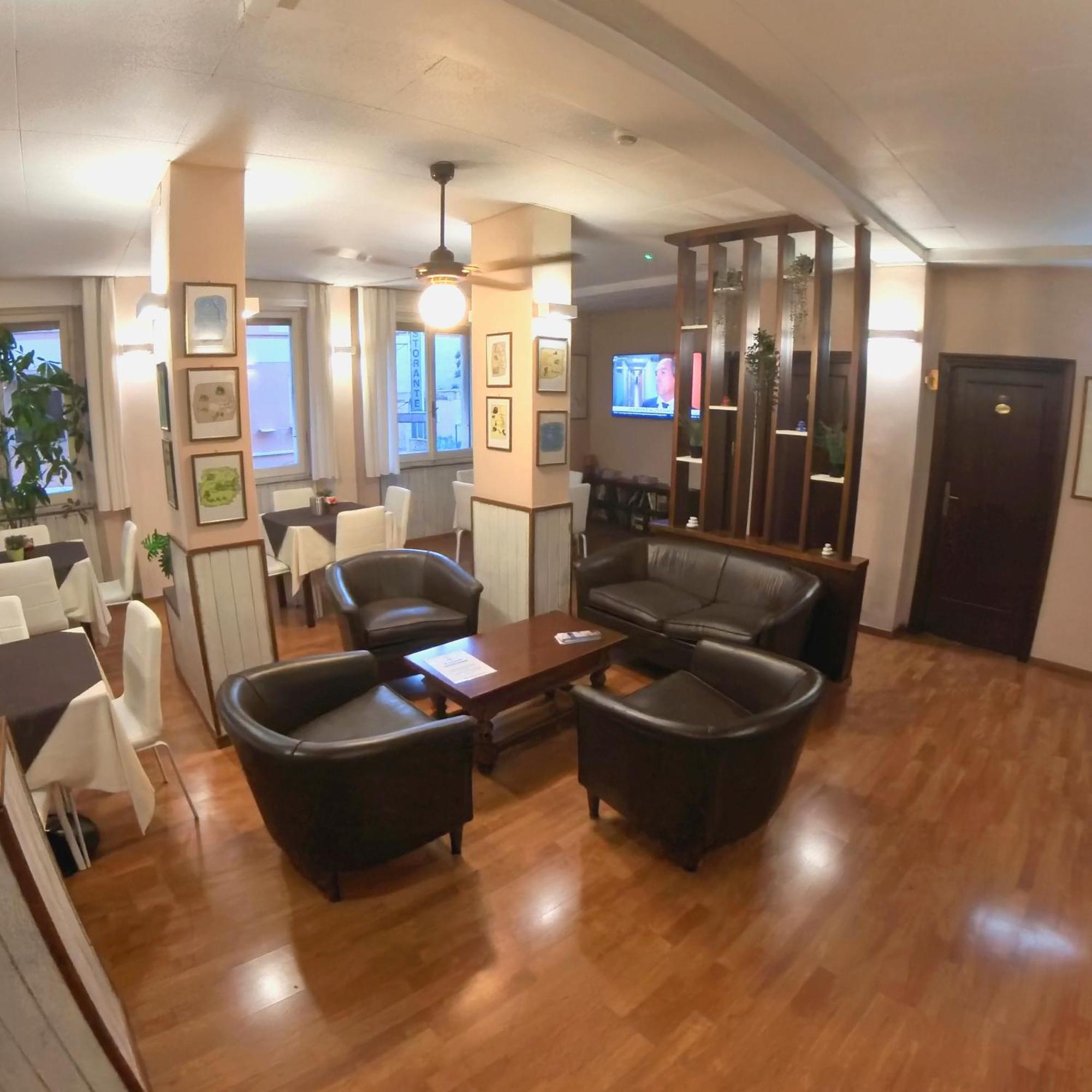Giappone Inn Parking Hotel Λιβόρνο Εξωτερικό φωτογραφία