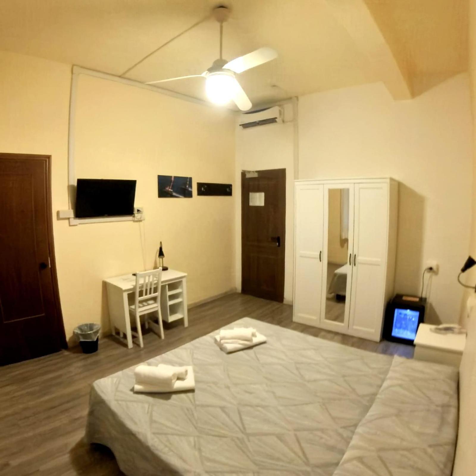 Giappone Inn Parking Hotel Λιβόρνο Εξωτερικό φωτογραφία