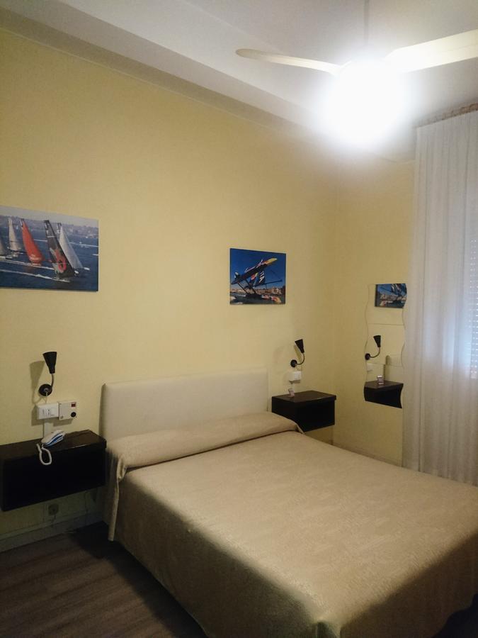 Giappone Inn Parking Hotel Λιβόρνο Εξωτερικό φωτογραφία