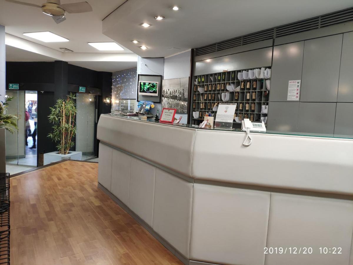 Giappone Inn Parking Hotel Λιβόρνο Εξωτερικό φωτογραφία