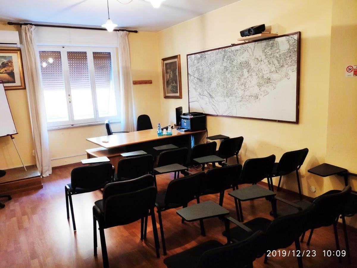 Giappone Inn Parking Hotel Λιβόρνο Εξωτερικό φωτογραφία