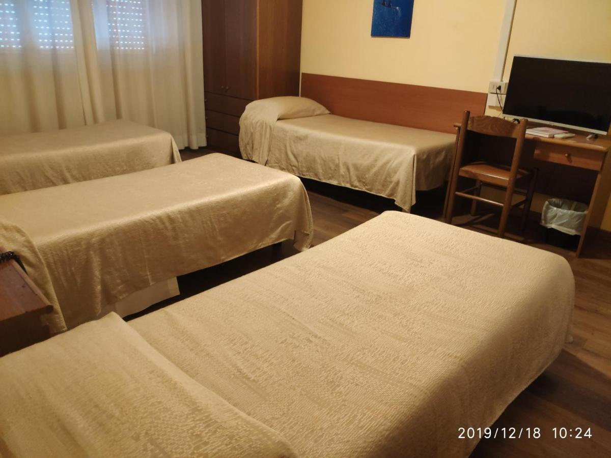 Giappone Inn Parking Hotel Λιβόρνο Εξωτερικό φωτογραφία